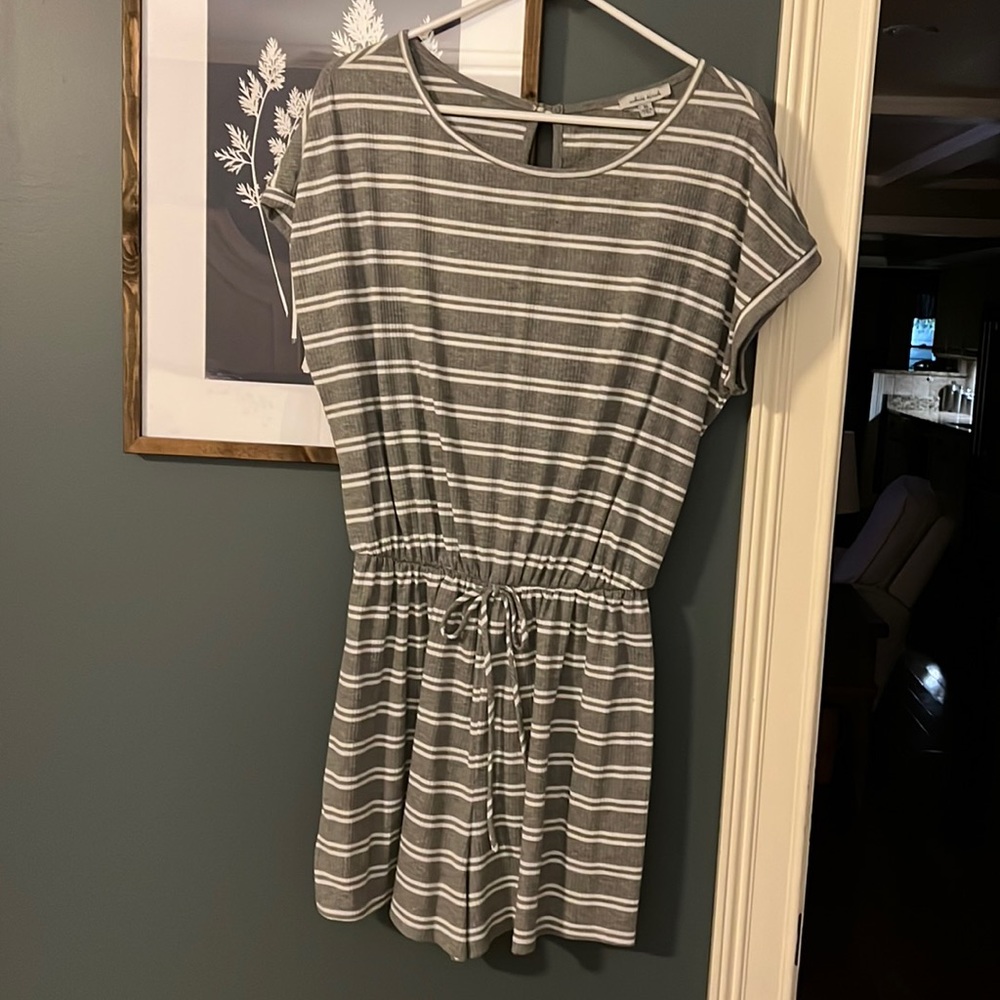 Romper with toes waist